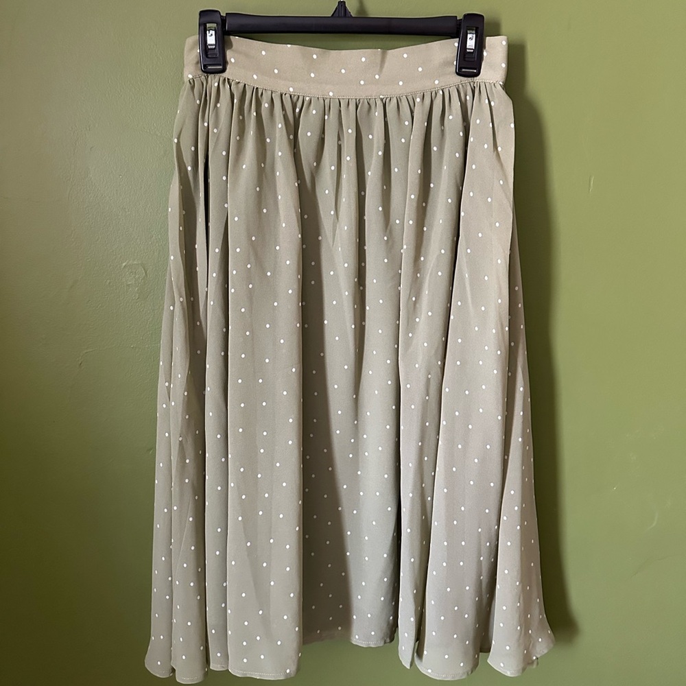 Elegant Polka Dot Skirt in Cream